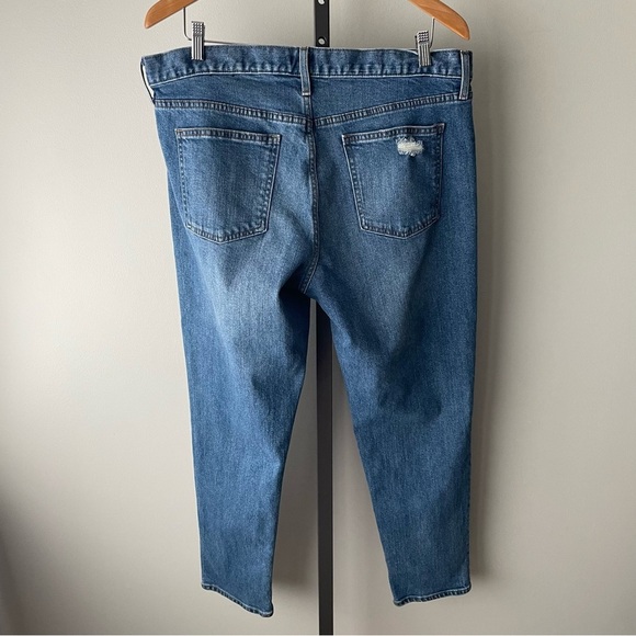 GAP Best Girlfriend Jean Distressed Demin Cotton Spandex Womens Size 32 - Picture 3 of 8
